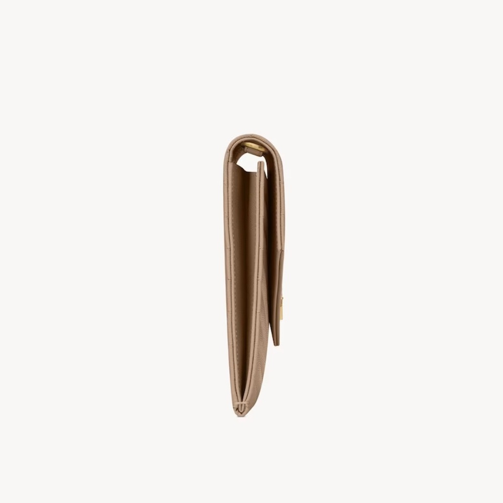 YSL CASSANDRE MATELASSÉ FLAP POUCH IN GRAIN DE POUDRE LEATHER - Picture 3 of 10